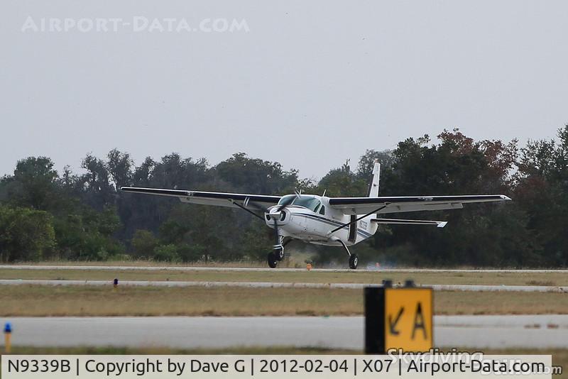 N9339B, 1987 Cessna 208B C/N 208B0057, Touchdown at Lake Wales, FL