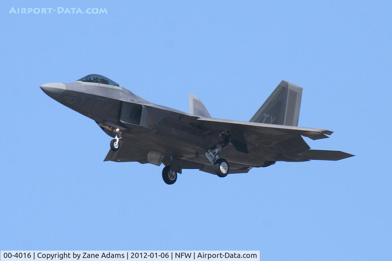 00-4016, 2000 Lockheed Martin F/A-22A Raptor C/N 4016, F-22A at NAS Fort Worth