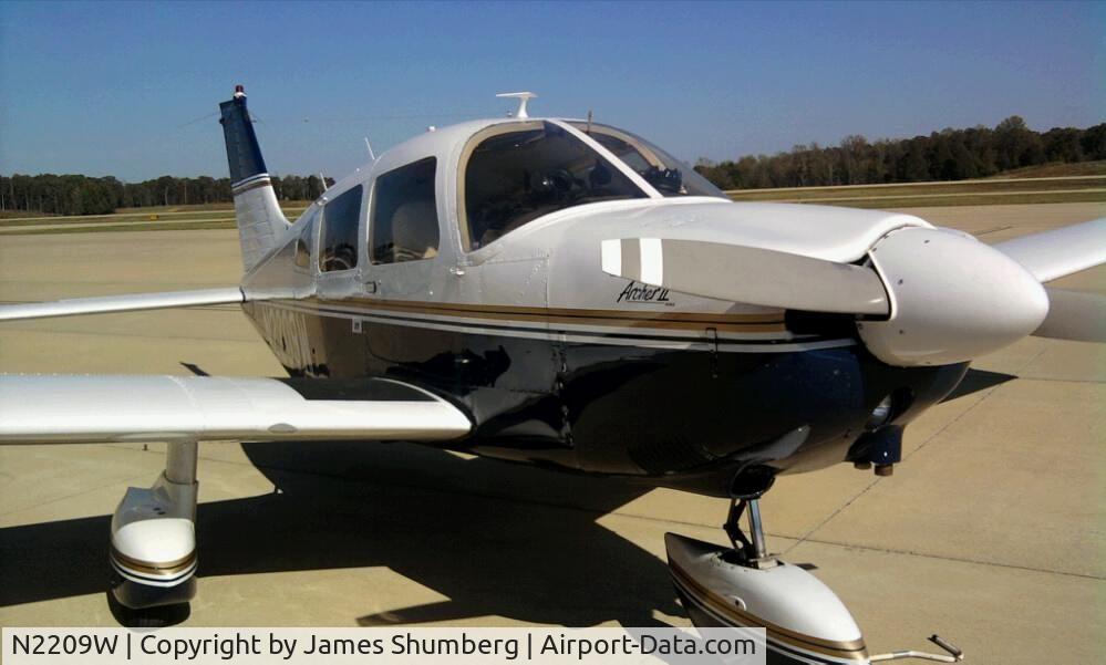 N2209W, 1979 Piper PA-28-181 C/N 28-7990349, Awesome plane