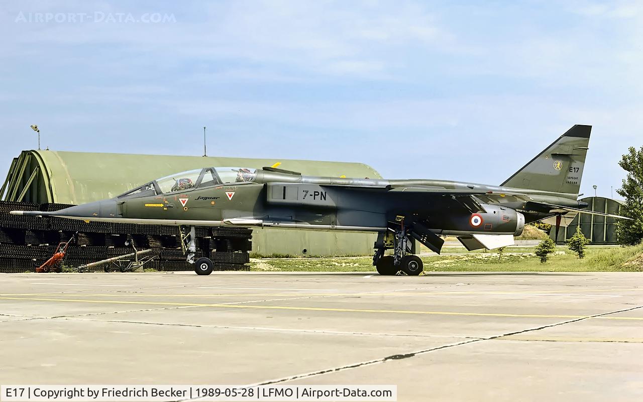 E17, Sepecat Jaguar E C/N E17, static display