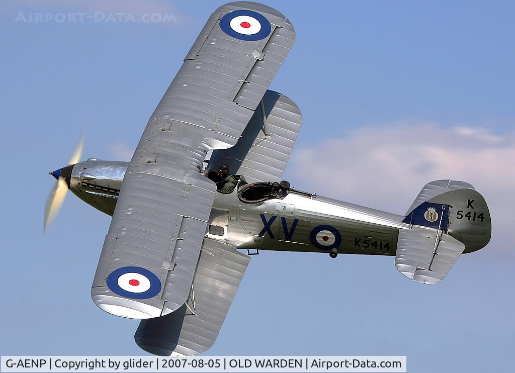G-AENP, 1935 Hawker Hind C/N 41H/81902, Showing off the upper surfaces while going round the corner!