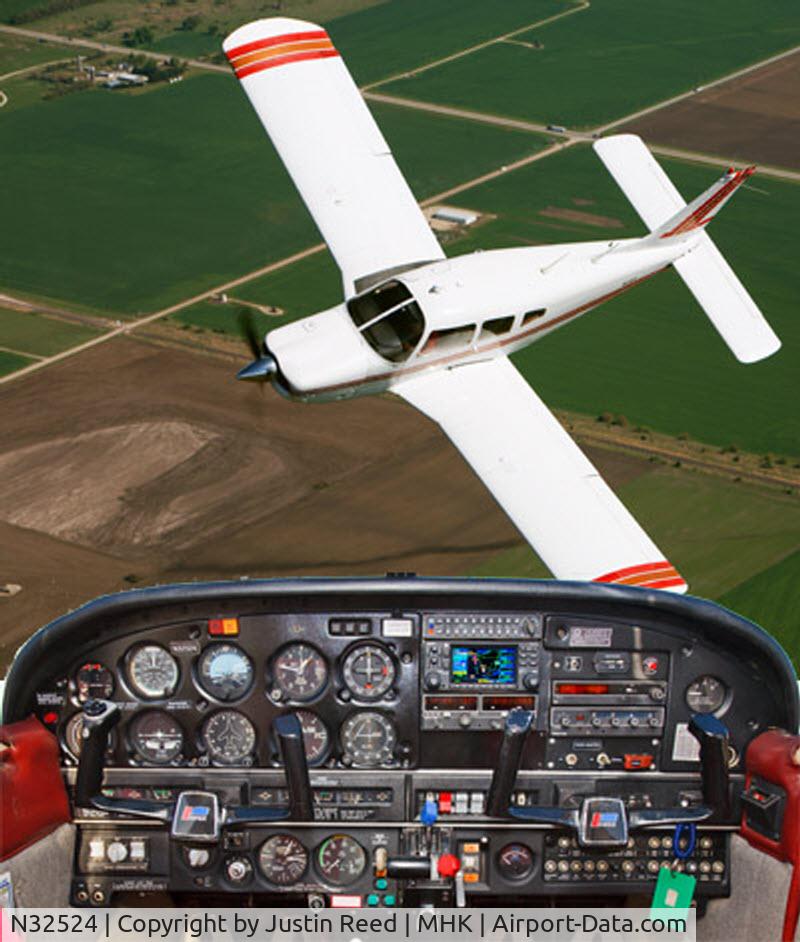 N32524, 1974 Piper PA-28R-200 C/N 28R-7535067, N32524