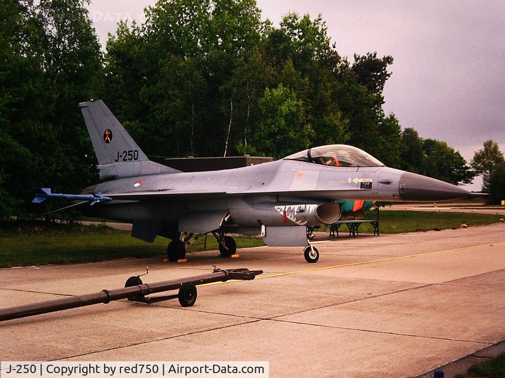 J-250, 1978 Fokker F-16A Fighting Falcon C/N 6D-39, Photograph by Edwin van Opstal with permission. Scanned from a color slide.