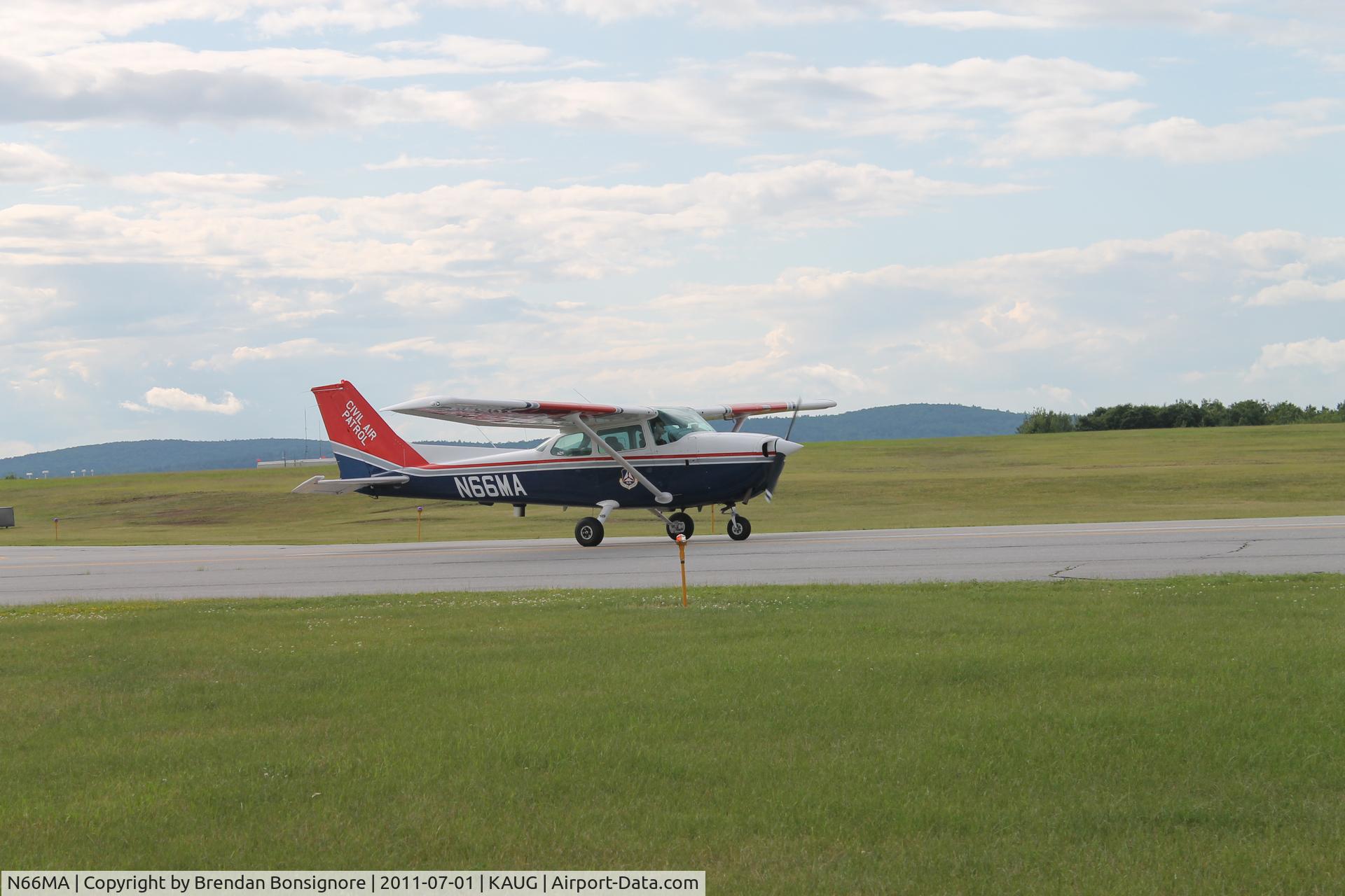 N66MA, 1985 Cessna 172P C/N 17276376, N66MA at Augusta State Airport in Maine for the 2011 Civil Air Patrol Maine Wing National Powered Flight Academy.
This picture was taken during my 1st solo.