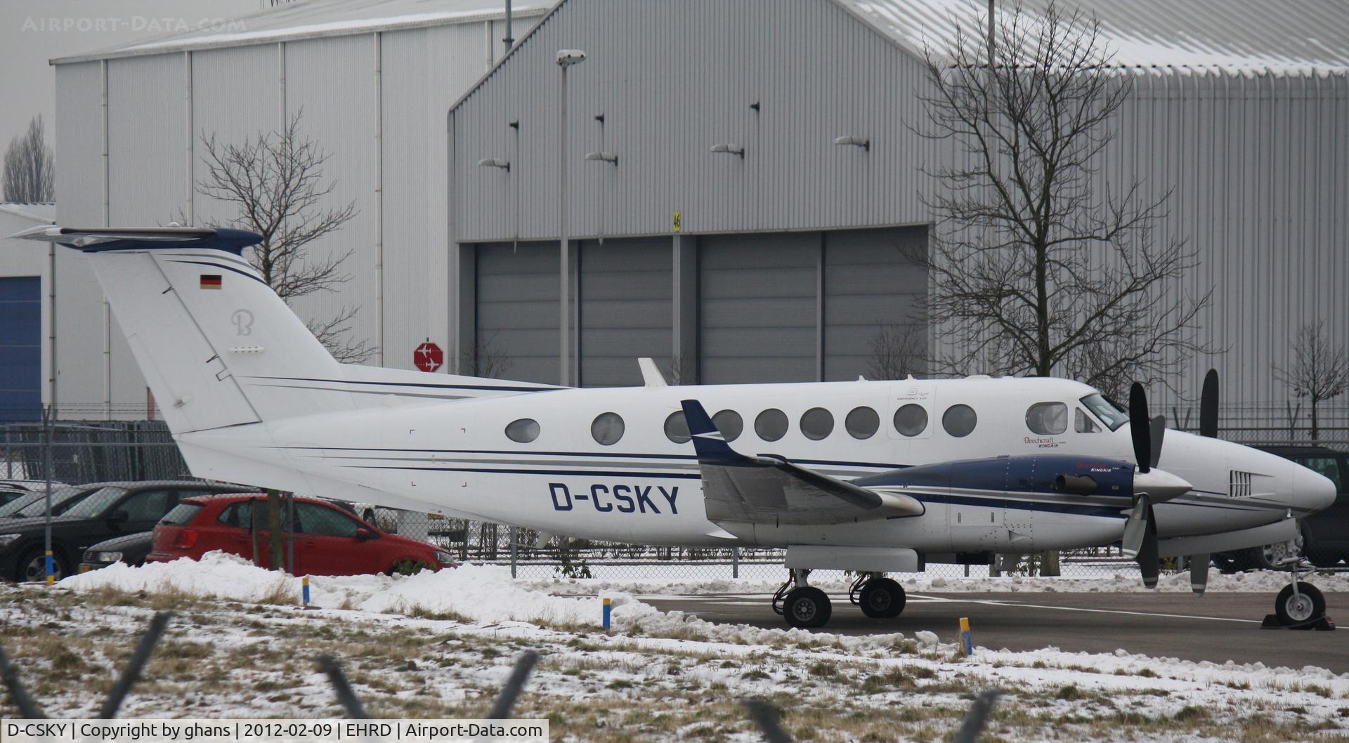 D-CSKY, 1996 Beechcraft B300 Super King Air 350 C/N FL-130, Parked @ JetCentre
