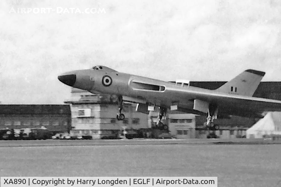 XA890, Avro 698 Vulcan B.1 C/N PS2, Avro Vulcan B1 at the Farnborough Air Show, September 1955.