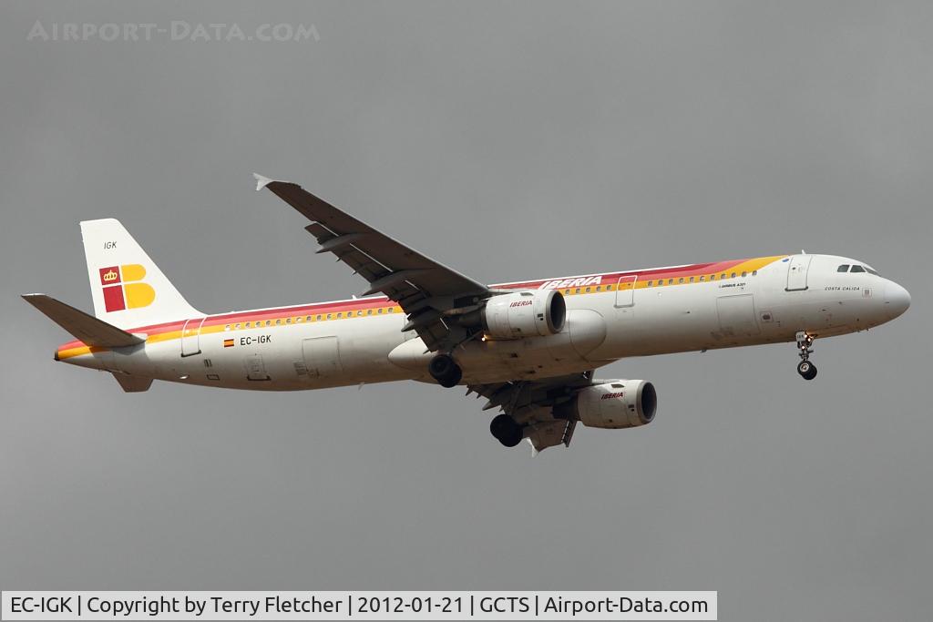 EC-IGK, 2001 Airbus A321-211 C/N 1572, Iberia's 2001 Airbus A321-211, c/n: 1572