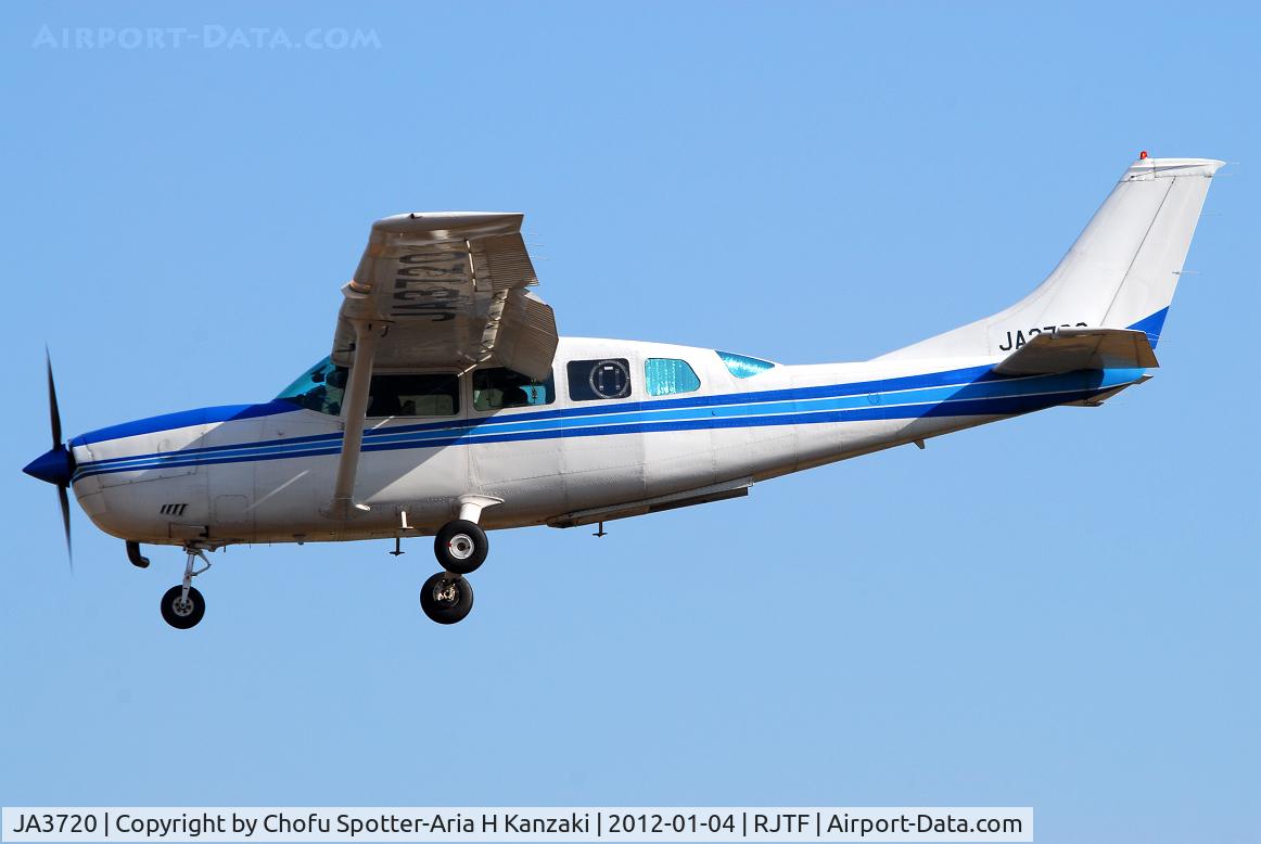 JA3720, 1975 Cessna T207 C/N 20700264, NikonD200+TAMRON AF 200-500mm F/5-6.3 LD IF