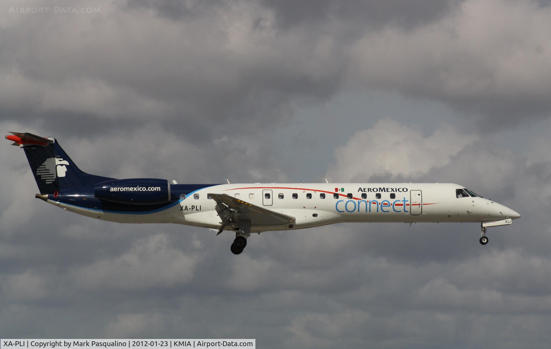 XA-PLI, 1998 Embraer ERJ-145ER (EMB-145ER) C/N 145090, EMB-145ER
