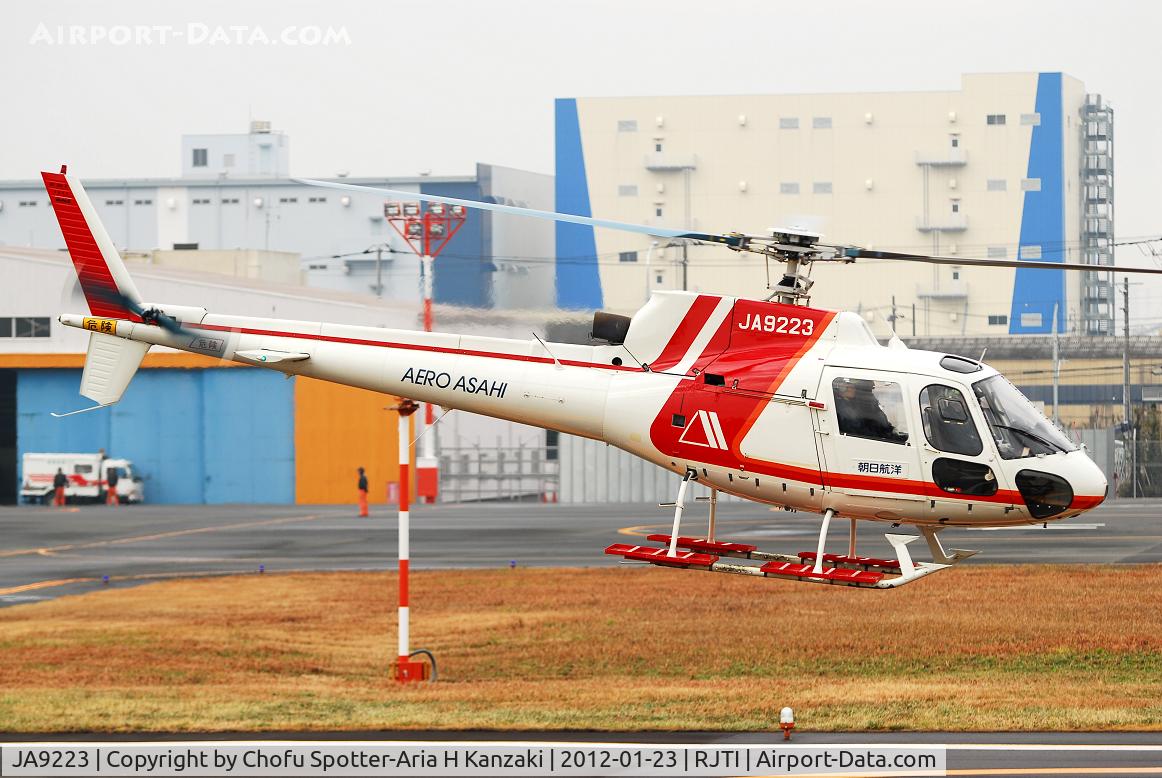 JA9223, 1979 Aerospatiale AS-350B Ecureuil C/N 1077, NikonD200+TAMRON SP AF 70-200mm F/2.8 Di LD [IF]