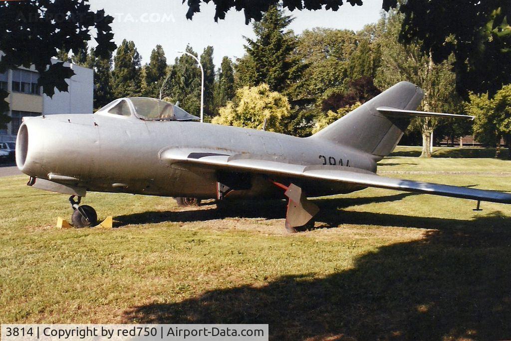 3814, Mikoyan-Gurevich MiG-15bis C/N 62384, Photograph by Edwin van Opstal with permission. Scanned from a color print. On static display at Supaero School, Toulouse Town, France