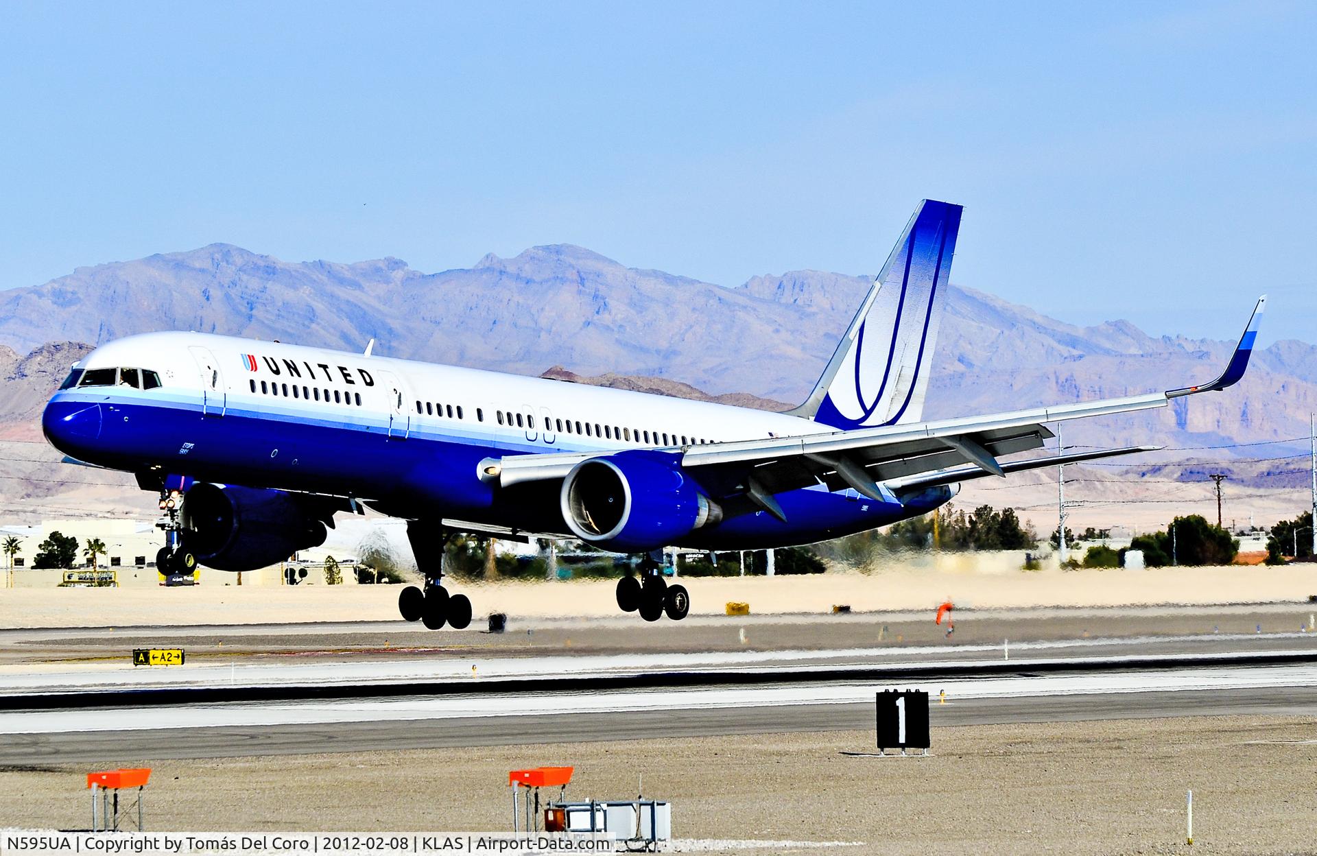 N595UA, 1998 Boeing 757-222 C/N 28748, N595UA United Airlines 1998 Boeing 757-222 (cn 28748/789)

- Las Vegas - McCarran International (LAS / KLAS)
USA - Nevada, February 8, 2012
Photo: Tomás Del Coro