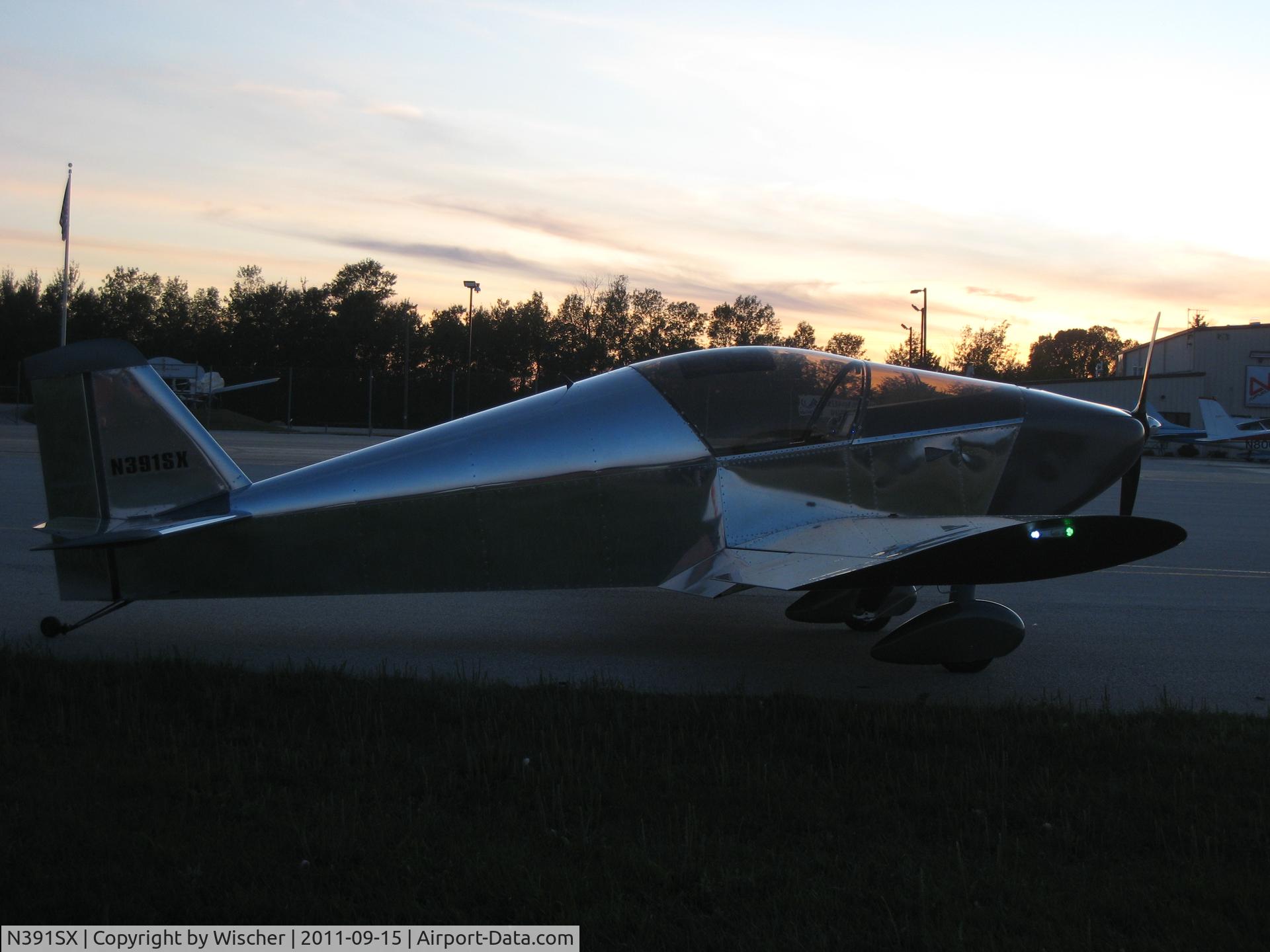 N391SX, 2011 Sonex Sonex C/N 1391, at dusk