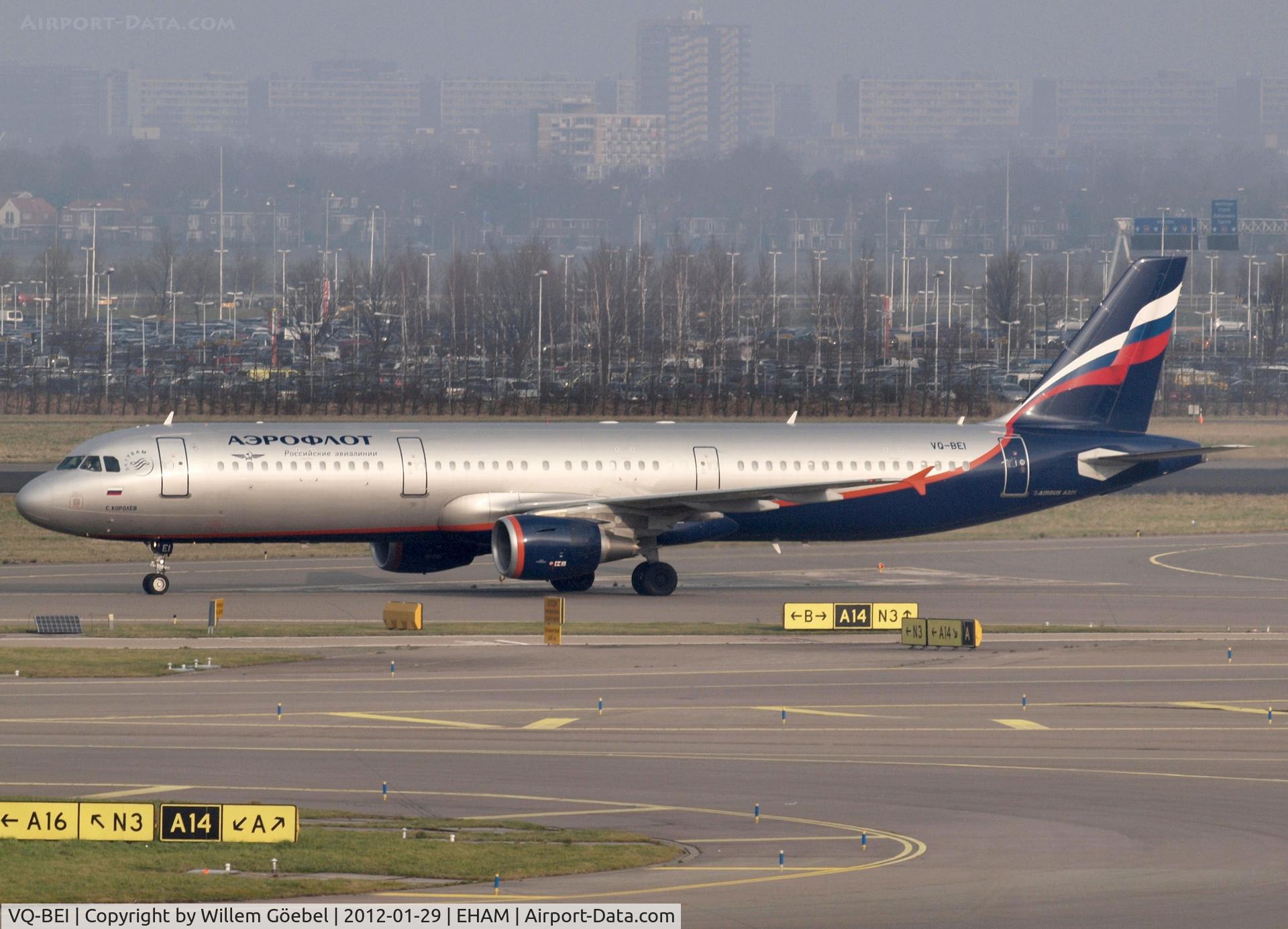 VQ-BEI, 2009 Airbus A321-211 C/N 4148, Taxi to the runway of Schiphol Airport