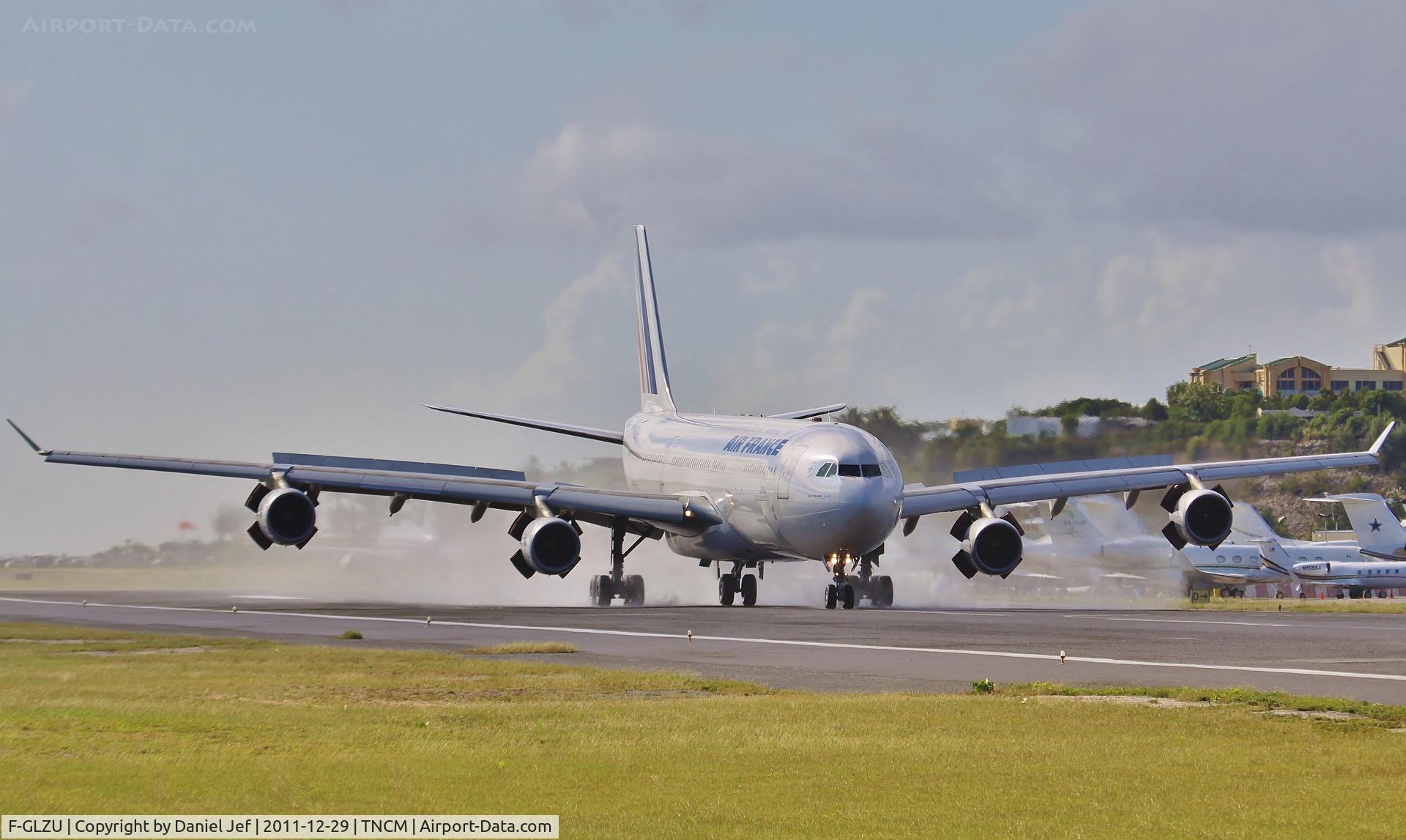 F-GLZU, 2000 Airbus A340-313X C/N 377, F-GLZU