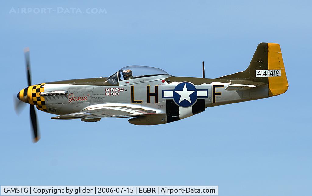 G-MSTG, 1945 North American P-51D Mustang C/N 124-48271, Fast fly past
