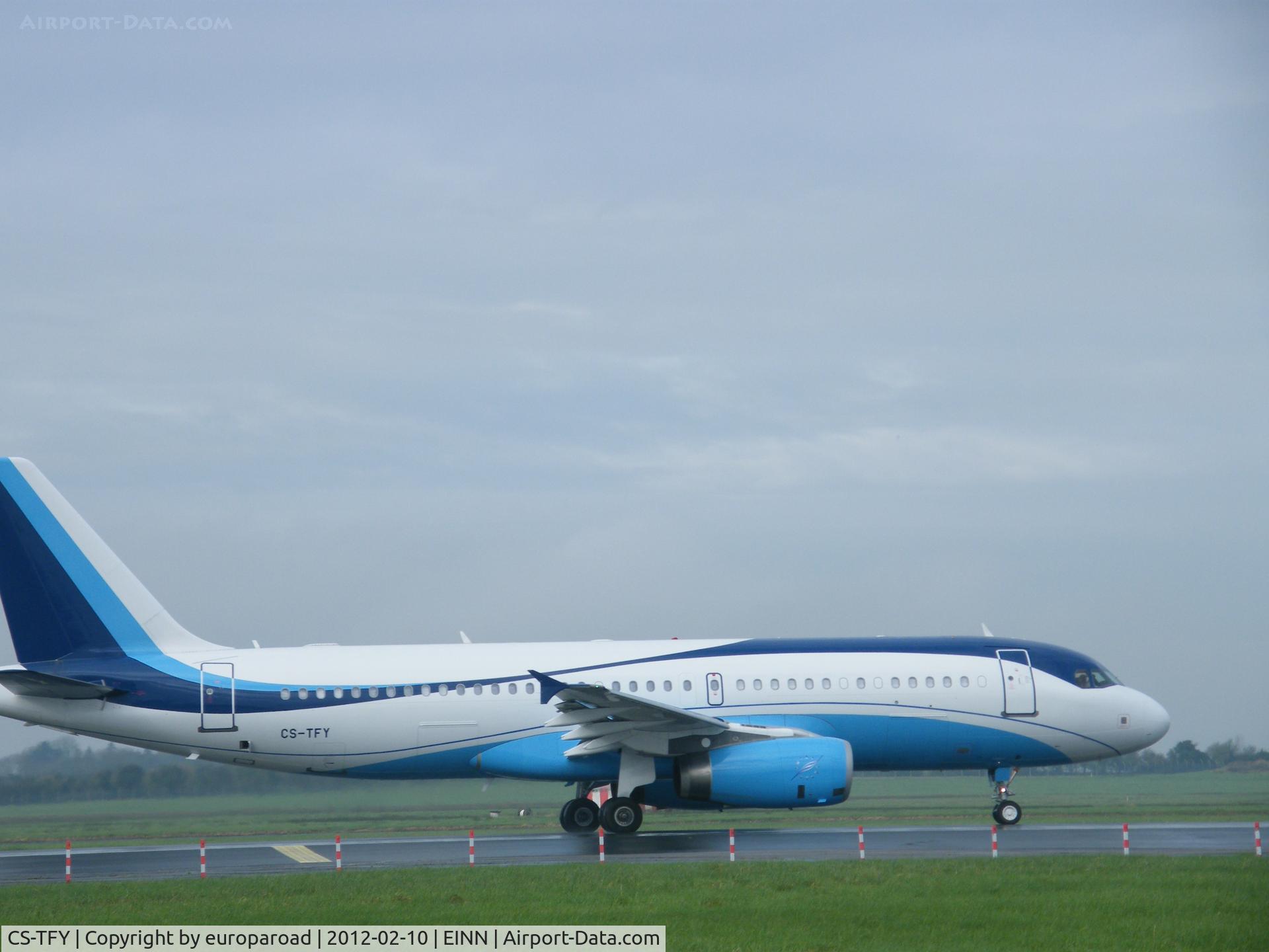 CS-TFY, 2002 Airbus A320-232 C/N 1868, CS-TFY DEP SHANNON 10-02-2012