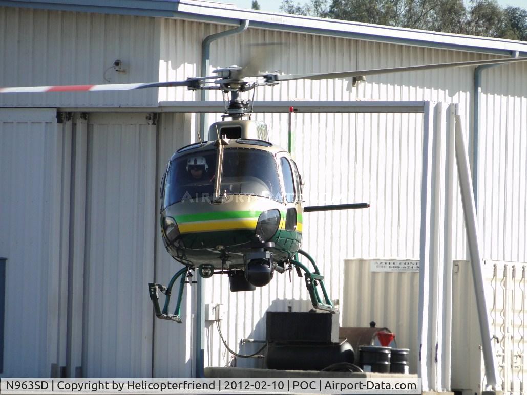 N963SD, 2002 Eurocopter AS-350B-2 Ecureuil Ecureuil C/N 3579, Sliding to the left to avoid helicopter N954LA