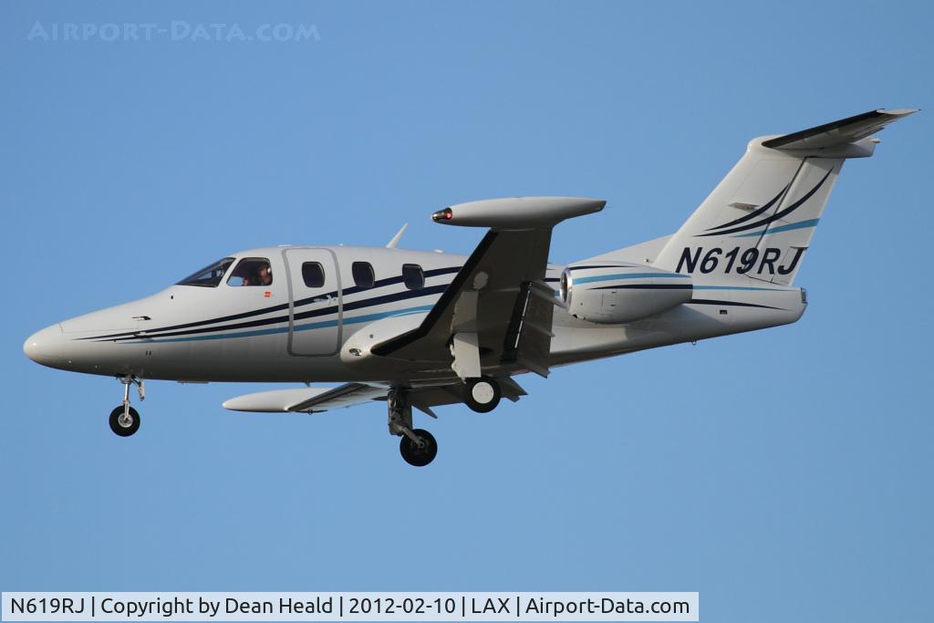 N619RJ, 2008 Eclipse Aviation Corp EA500 C/N 000231, Eclipse 231 LLC 2008 Eclipse EA500 N619RJ from Montgomery Field (KMYF) on short final to RWY 25L.
