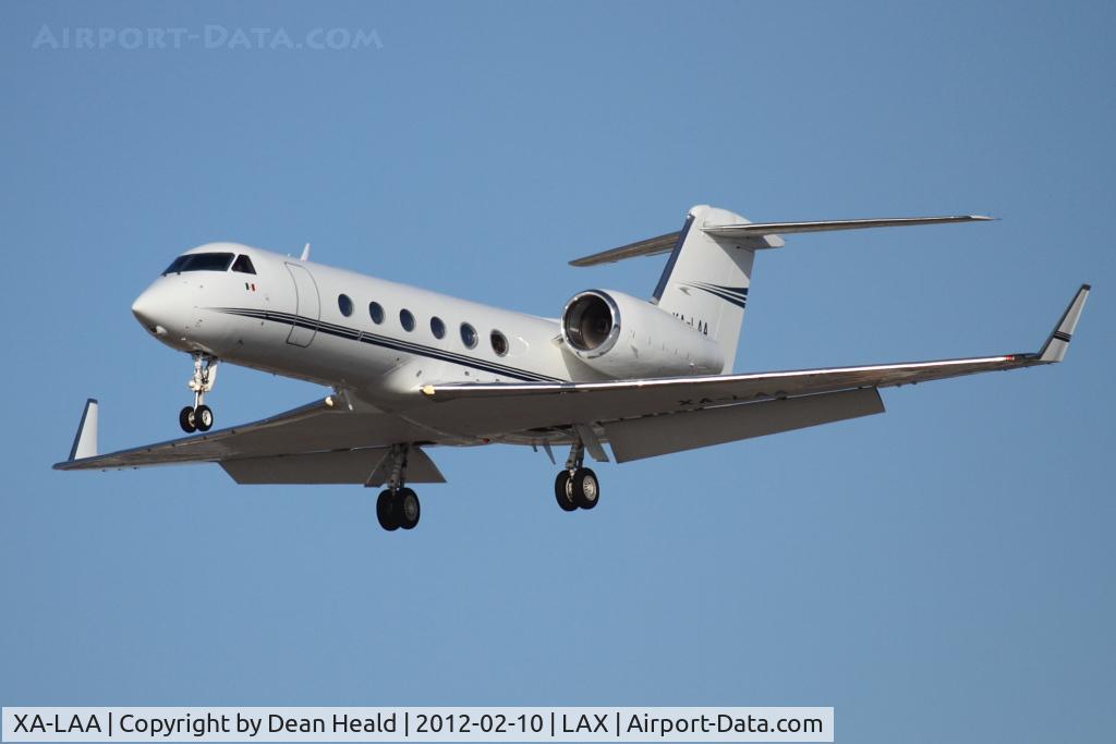 XA-LAA, 2005 Gulfstream Aerospace GIV-X (G350) C/N 4026, 2005 Gulfstream GIV-X (G350) XA-LAA on short final to RWY 25L. Formerly N5117 with General Motors. Exported to Mexico 1/27/2010.