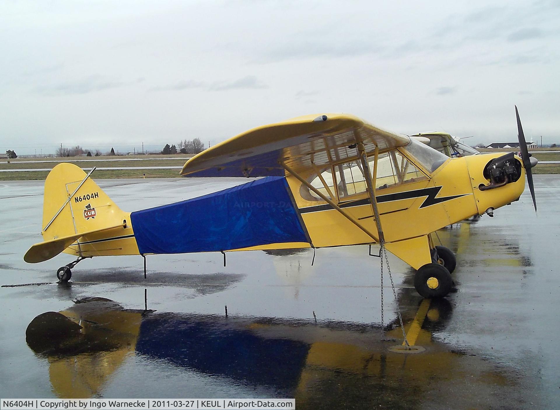 N6404H, 1946 Piper J3C-65 Cub C/N 19586, Piper J3C-65 Cub at Caldwell Industrial airport, Caldwell ID