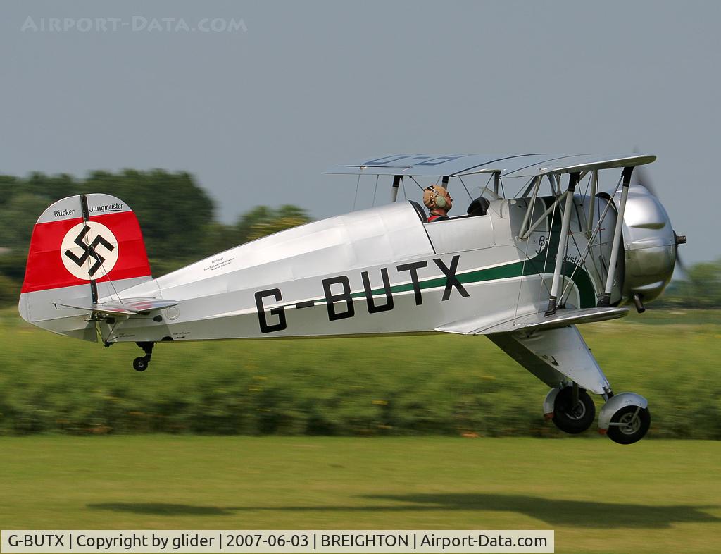 G-BUTX, 1940 Bucker Bu-133C Jungmeister C/N ES.1-4, Taff heading for another greaser!