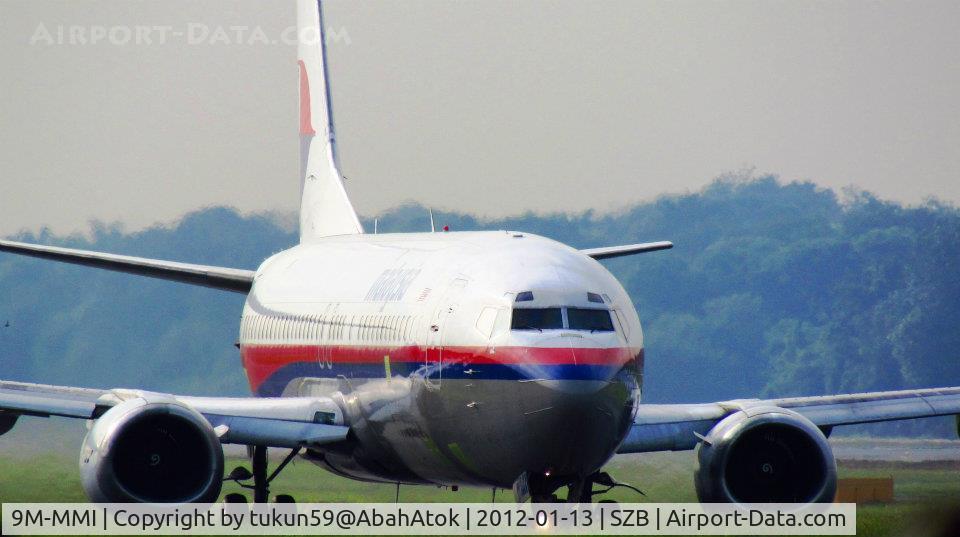 9M-MMI, 1992 Boeing 737-4H6 C/N 27096, she just came out from hangar for test flight, maybe for re-painting