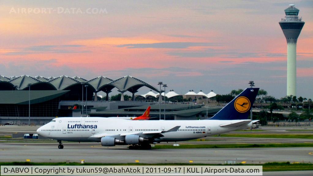 D-ABVO, 1996 Boeing 747-430 C/N 28086, Lufthansa Boeing 747-400