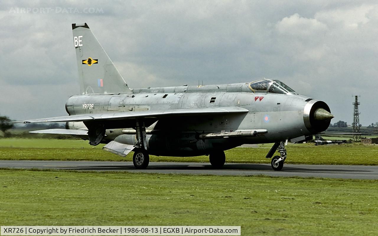 XR726, 1965 English Electric Lightning F.6 C/N 95209, taxying to the active