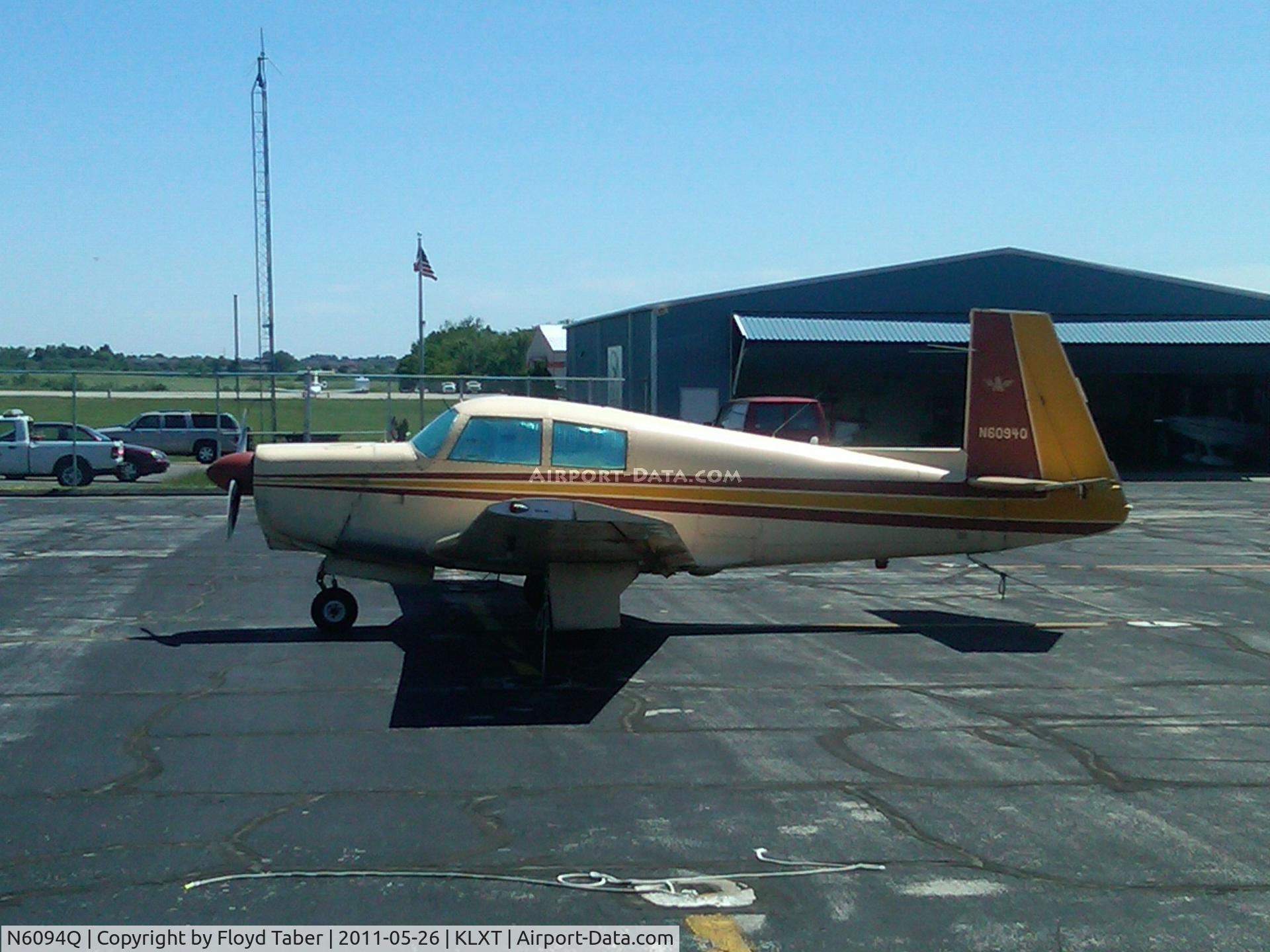 N6094Q, 1965 Mooney M20C Ranger C/N 3261, Sitting on the ramp