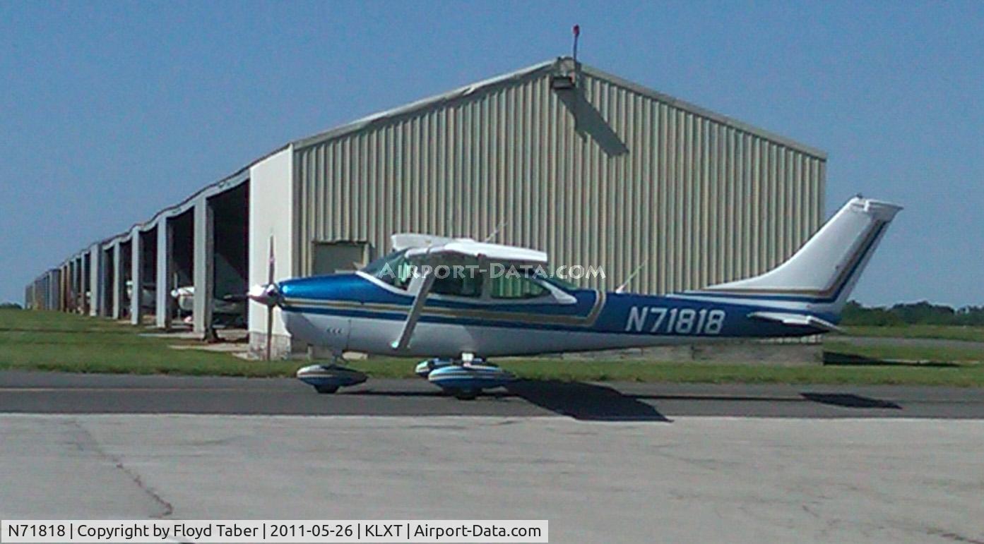 N71818, 1969 Cessna 182M Skylane C/N 18259769, Just landed and taxied in to the ramp at Lees Summit