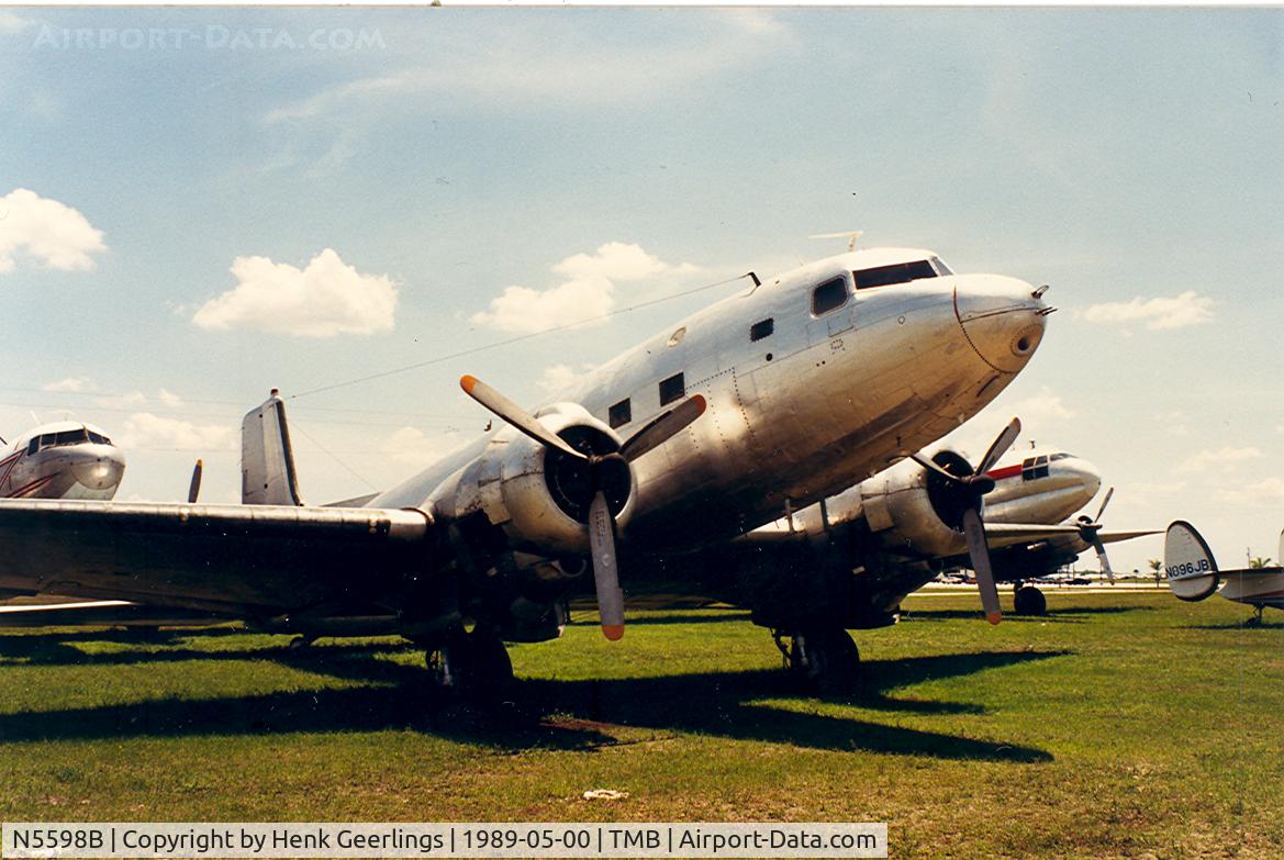 N5598B, Douglas C-117D C/N 43325, Tamiami Apt