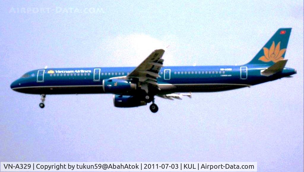 VN-A329, 2011 Airbus A321-211 C/N 4863, Vietnam Airlines