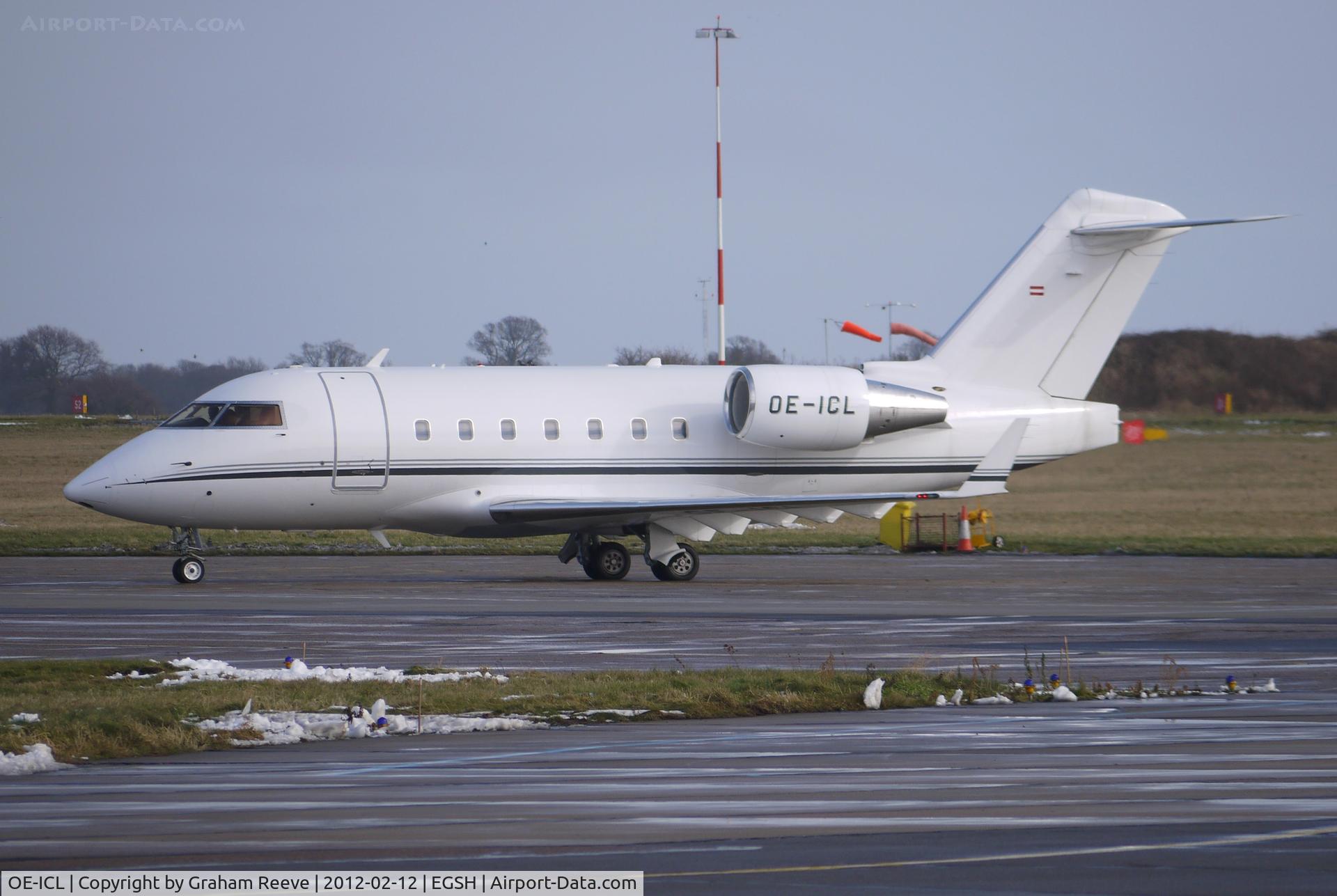 OE-ICL, Canadair Challenger 604 (CL-600-2B16) C/N 5654, About to depart.