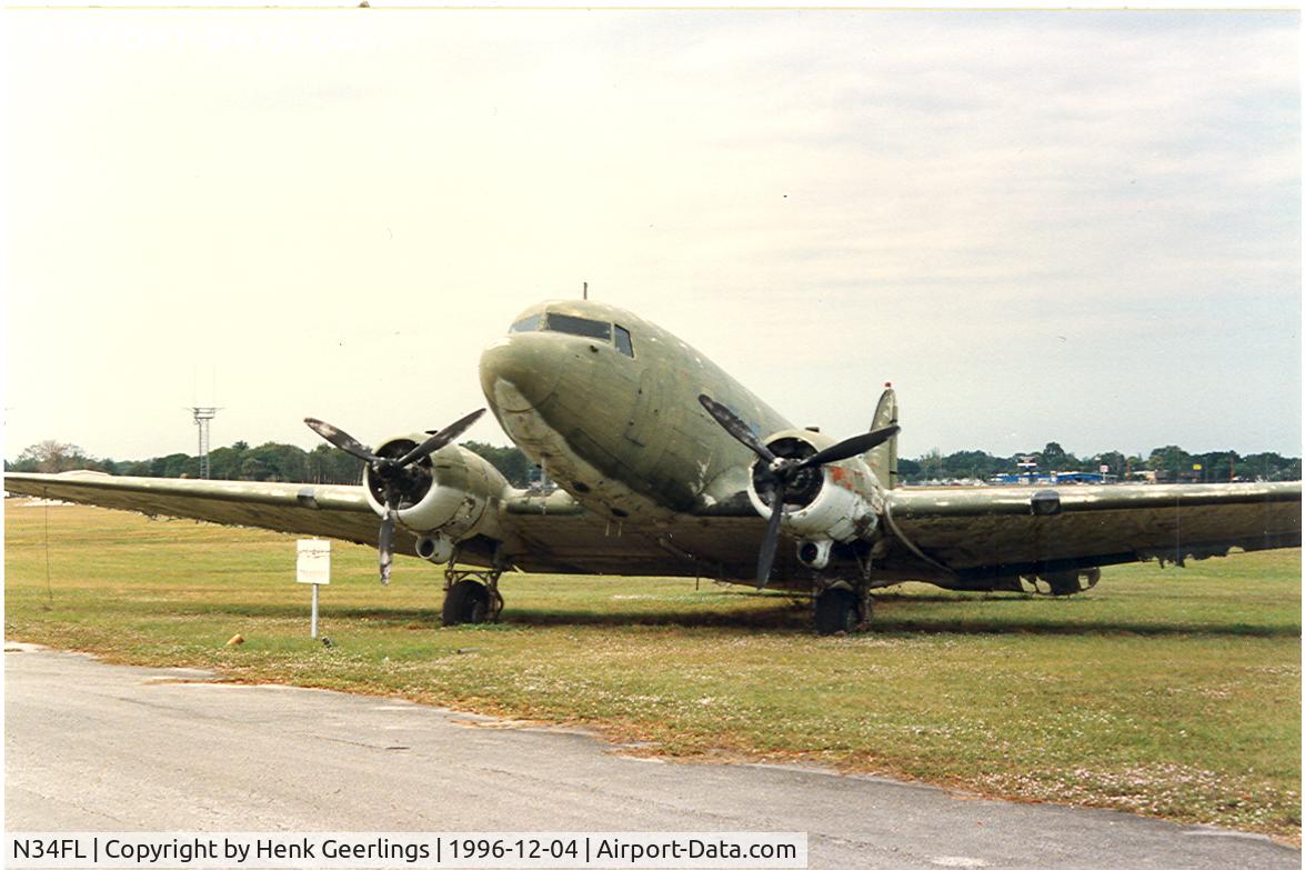 N34FL, 1942 Douglas DC3C C/N 4790, 391st Bomb Group Restaurant , West Palm Beach