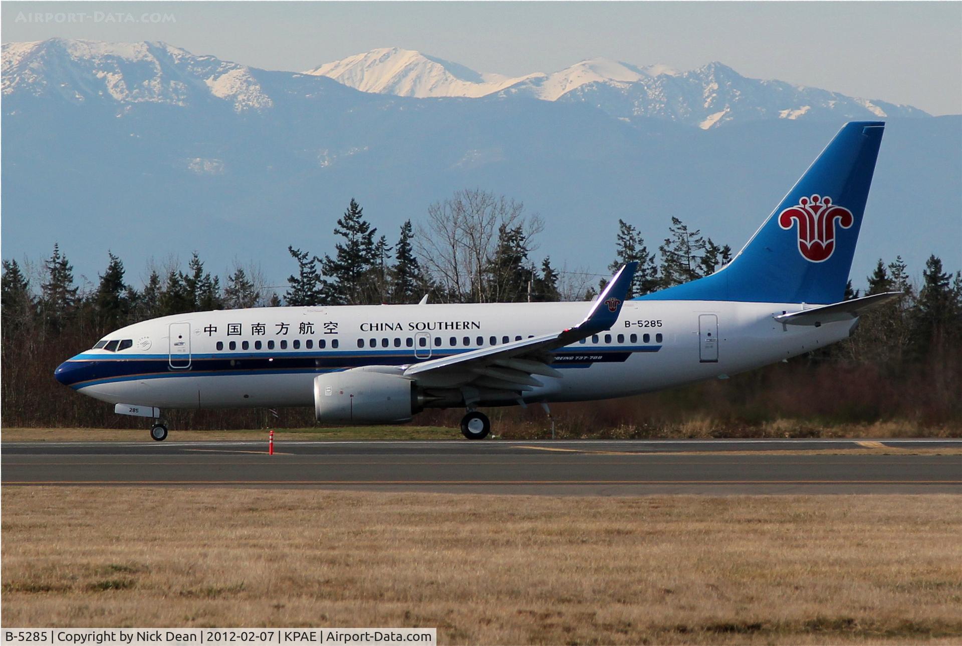 B-5285, 2012 Boeing 737-71B C/N 38917, KPAE/PAE