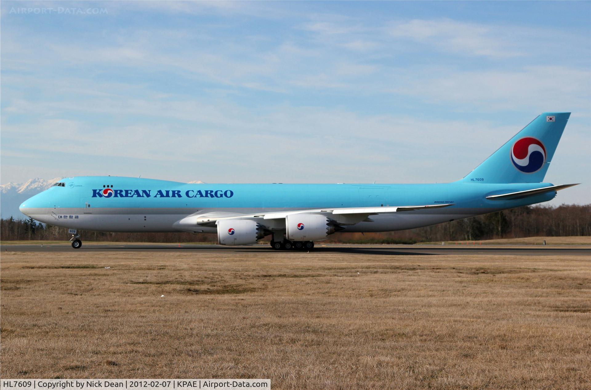 HL7609, 2012 Boeing 747-8HT/F C/N 37132, KPAE/PAE Korean 020D departs on delivery
