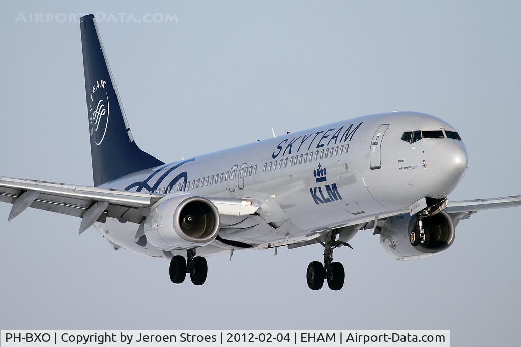 PH-BXO, 2001 Boeing 737-9K2 C/N 29599, winterlight