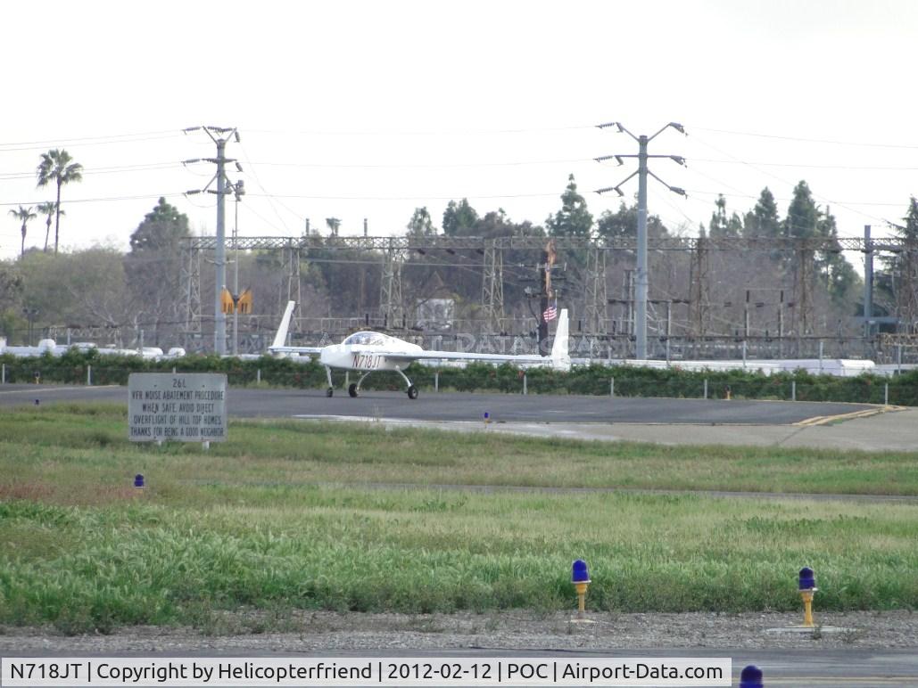 N718JT, 2005 Co-Z Cozy Mark III C/N BUNCH 1, Pre-flighting at near runway 26L
