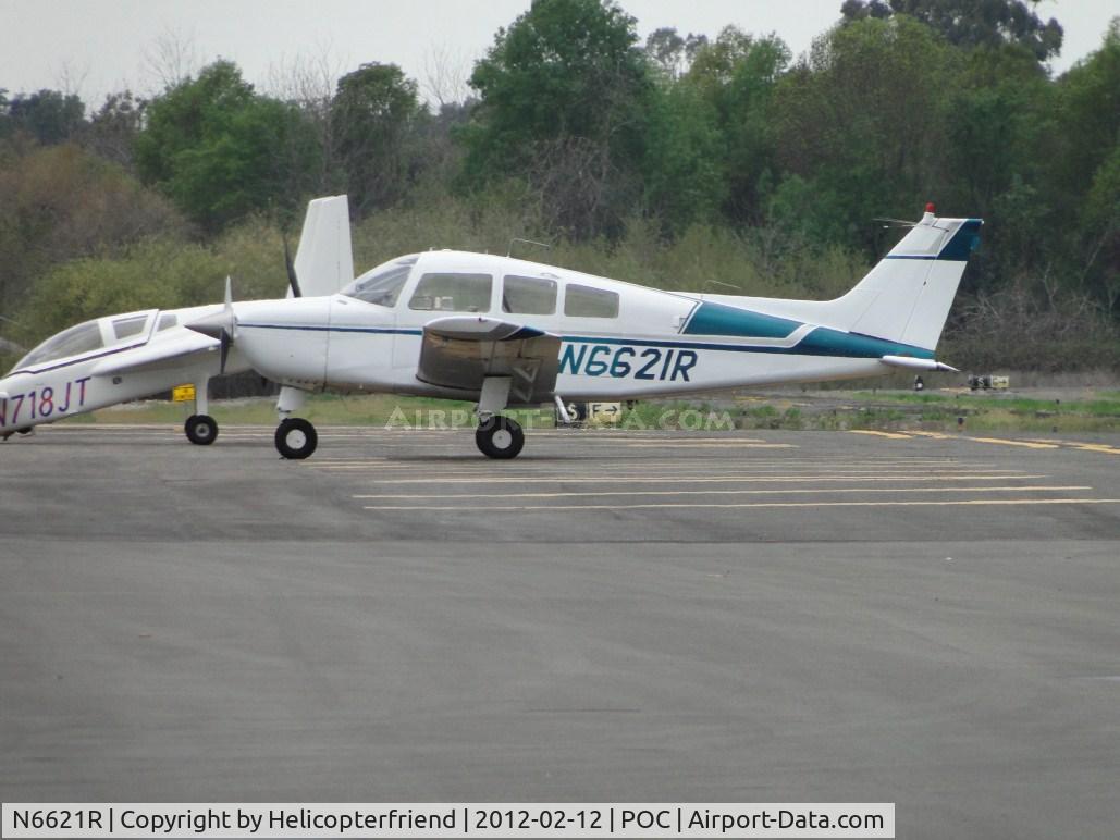 N6621R, 1974 Beech C23 Sundowner 180 C/N M-1606, Parked by Norm's Cafe