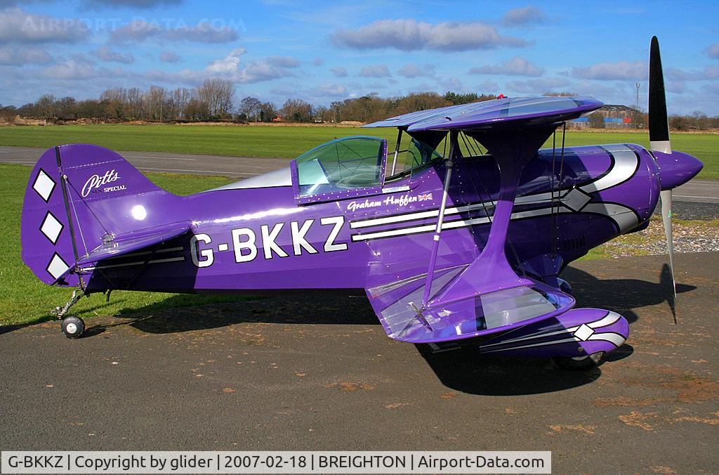 G-BKKZ, 2000 Pitts S-1S Special C/N PFA 009-10525, Always a dramatic appearance!