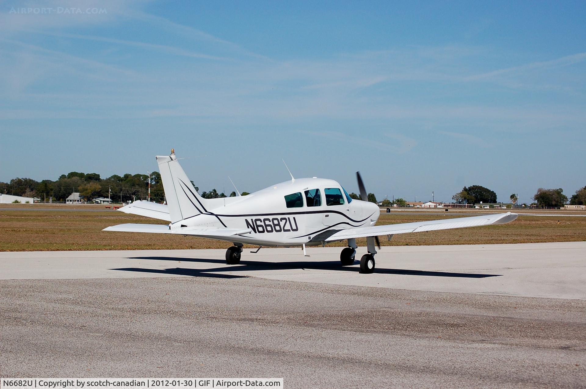 N6682U, 1983 Beech C23 Sundowner 180 C/N M-2389, 1983 Beech C-23 N6682U at Gilbert Airport, Winter Haven, FL