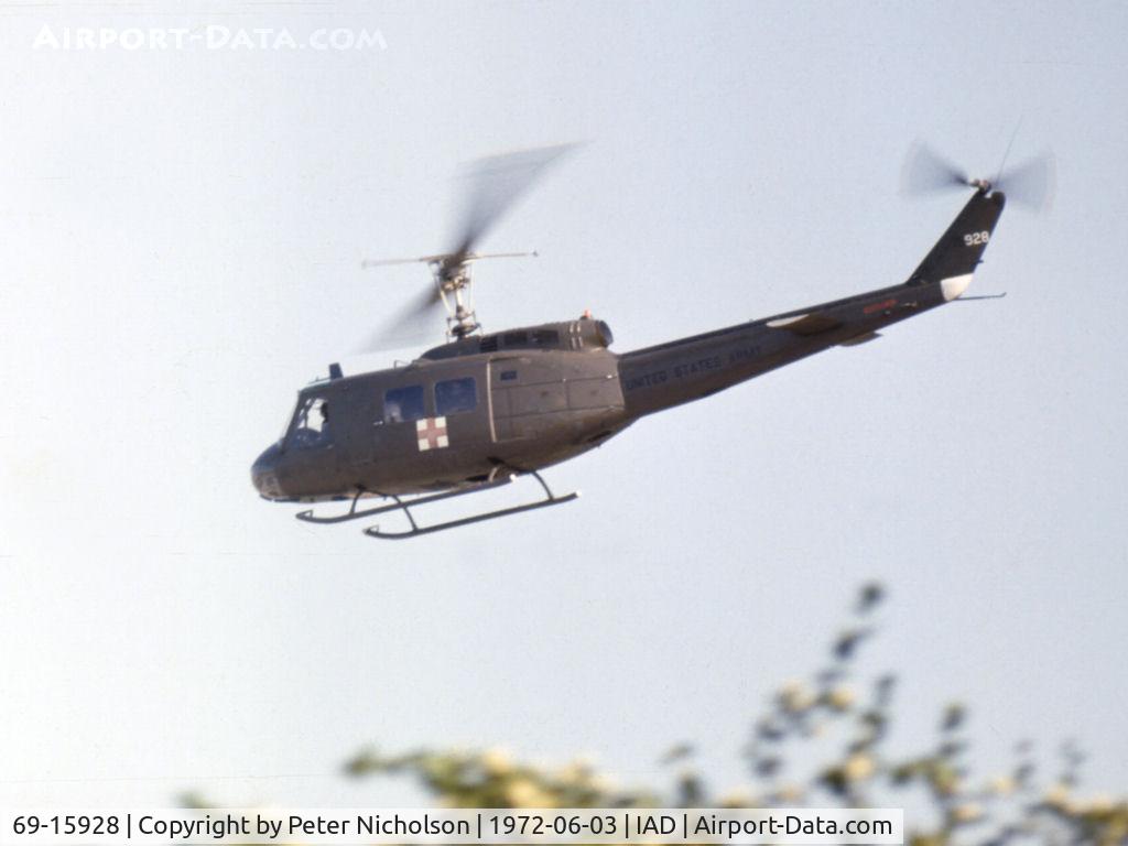 69-15928, 1969 Bell UH-1H Iroquois C/N 12216, UH-1H Iroquois from Fort Meade on duty at Transpo 72.