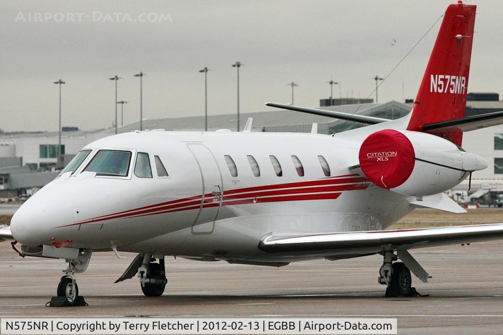 N575NR, 2008 Cessna 560XL C/N 560-5759, Unable to get into Wellesbourne because of snow,
this 2008 Cessna 560XL, c/n: 560-5759 diverted to Birmingham and was photographed on the Elmdon ramp