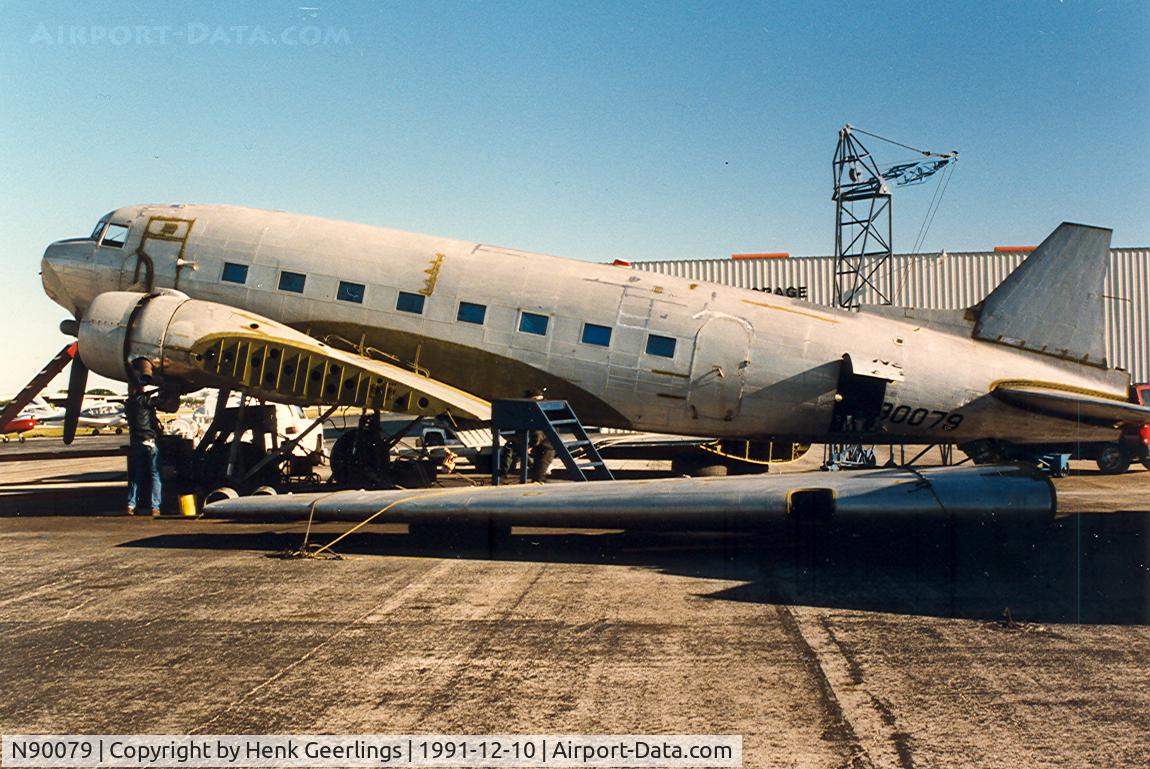 N90079, 1942 Douglas C-53 Skytrooper (DC-3) C/N 7392, Hill Air Company. Photo taken , most probably , at Ft.Lauderdale