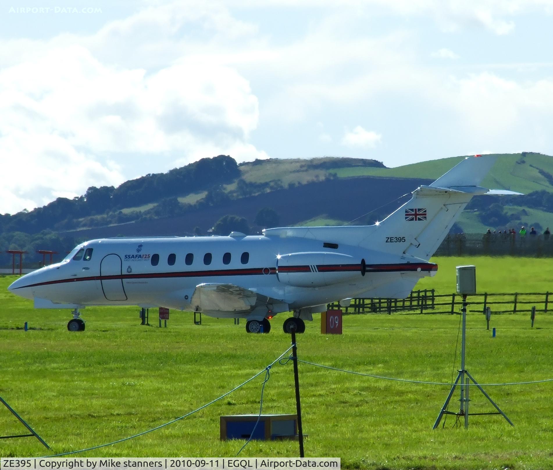 ZE395, British Aerospace BAe-125 CC.3 C/N 257205, 32sqn BAe 125 taxiiing out for departure at Leuchars airshow 2010