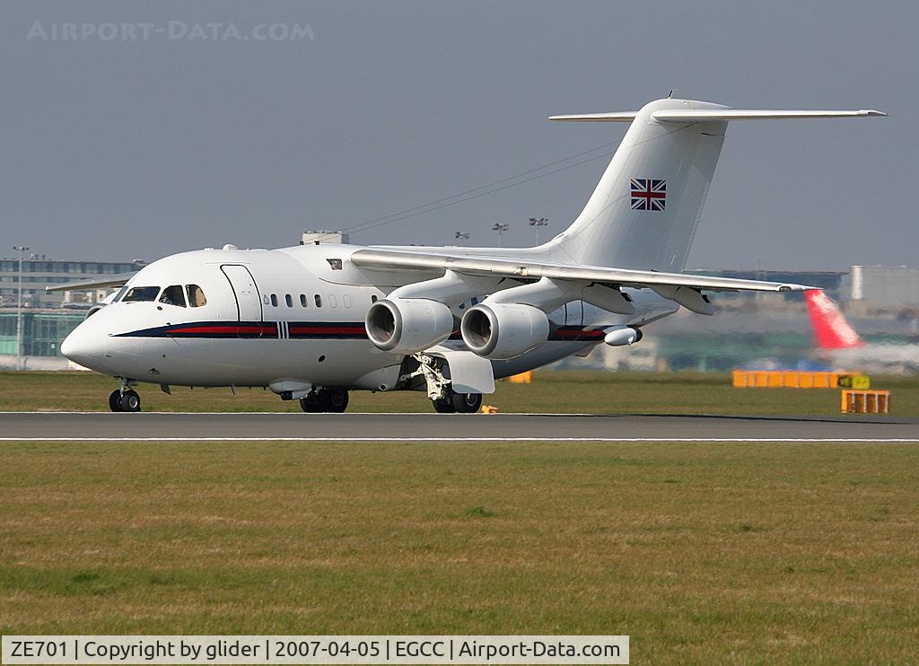 ZE701, 1985 British Aerospace BAe.146 CC.2 C/N E1029, One of the Queens Flight departing