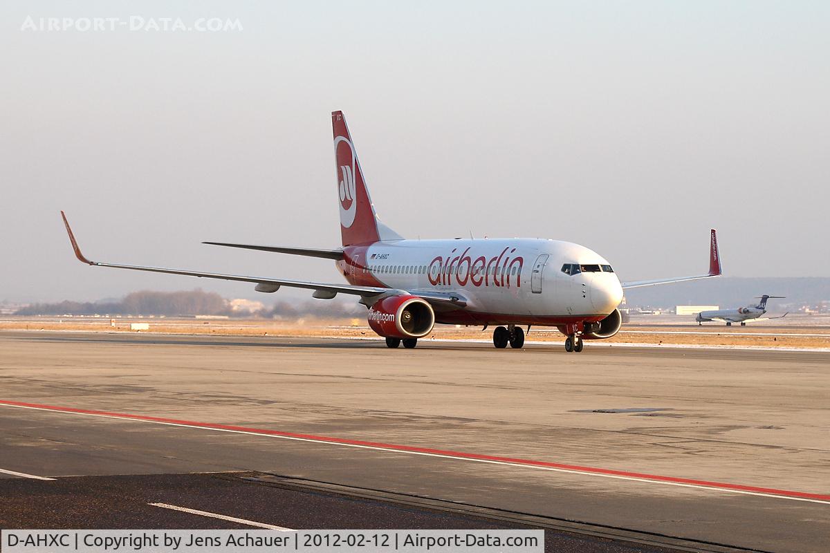 D-AHXC, 2007 Boeing 737-7K5 C/N 34693, Taxing to gate