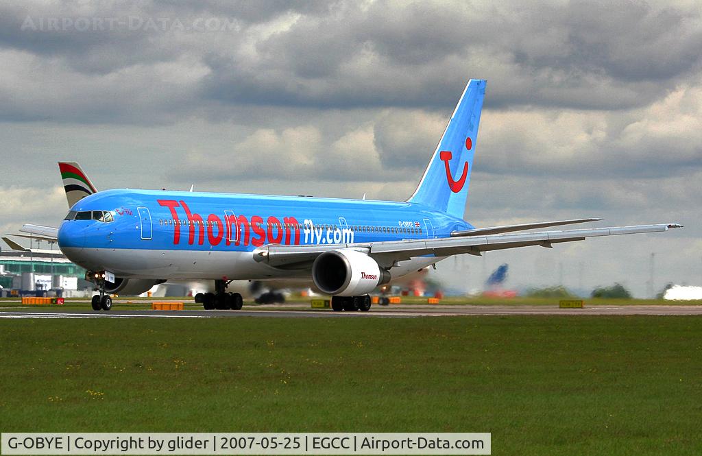 G-OBYE, 1998 Boeing 767-304/ER C/N 28979, Lining up