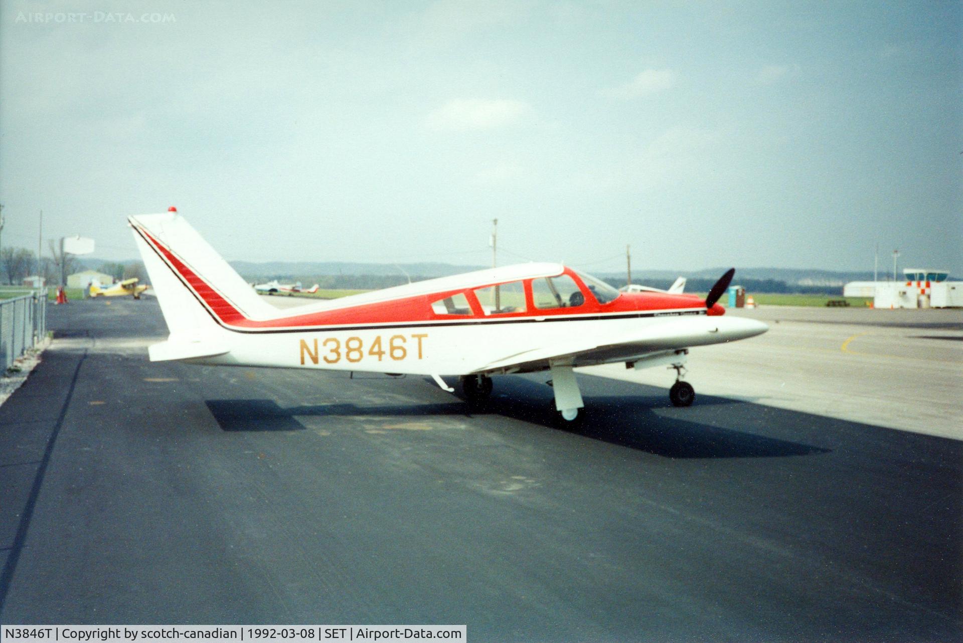 N3846T, Piper PA-28 C/N N/A, Piper PA-28R N3846T at St. Charles County Smartt Airport, St. Charles, MO. In 1992 this airfield's FAA identifier was 3SZ.